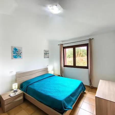 Near With A Sea-view Terrace Daire *