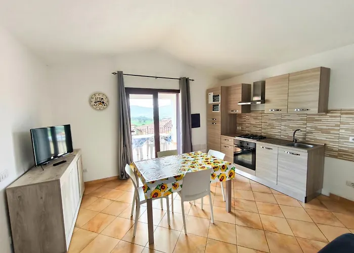 Daire Near With A Sea-view Terrace Budoni