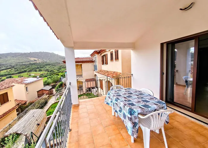 Daire Near With A Sea-view Terrace Budoni