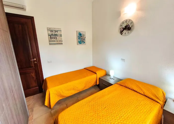 Near With A Sea-view Terrace Апартаменты Будони