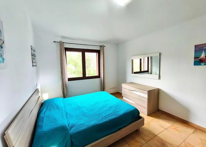 Near With A Sea-view Terrace Daire